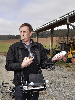 <p>
</p>

<p>
Thomas Reusch misst die Sonneneinstrahlung. Sie ist wichtig bei Thermografiemessungen. 
</p> - © Fotos: Petra Franke

