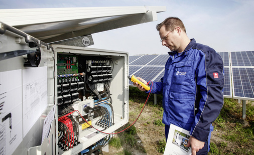 



Im Fehlerfall muss innerhalb kürzester Zeit ein Monteur vor Ort sein – so die Vorgabe der Betreiber.

