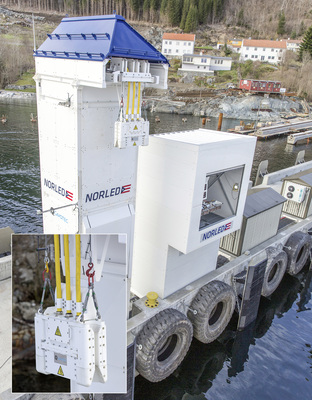 
Weil das Netz in der Region zu schwach ist, wird der Strom zunächst in stationären Batterien gepuffert. Die Ladestation für das Schiff ist sehr leistungsstark (kleines Foto). Diese Kombination erlaubt sehr kurze Ladezeiten. 
