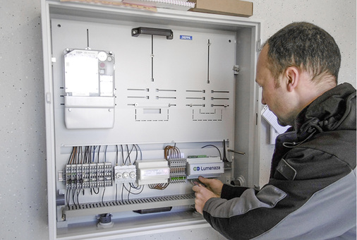 



Hat die Anlage nicht schon eine Steuerung, rüstet Lumenaza entsprechend auf.
