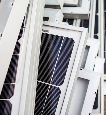 



Jedes Modul, das einmal aufs Dach montiert wurde, landet irgendwann im Elektroschrott.
