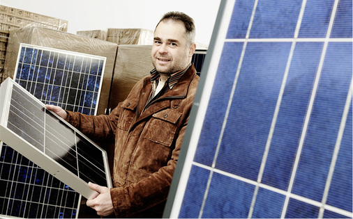 



Hat nun jede Menge Scherereien: Michael Aigner von Aton-Solar. Er hat die Module an den Installateur verkauft.
