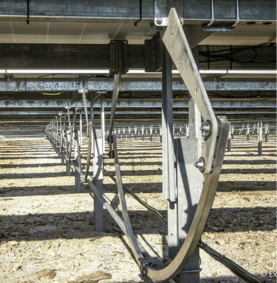 



Bewegliche Teile bedeuten mehr Risiko. Das reduzieren Schletter und Exosun.
