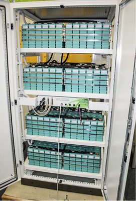 
Komplett aufgebauter Batterieschrank für den Li-60.



