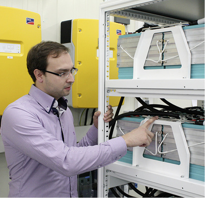 
Daniel Hannemann ist der Chef von Tesvolt. Er verkauft sogar nach Sibirien.



