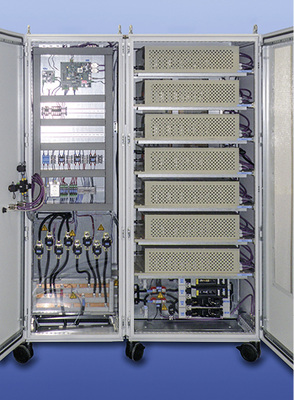 <p>
</p>

<p>
Vom Fraunhofer ISE aufgebauter Batterieschrank.
</p> - © Foto: FhISE

