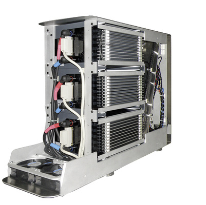 



Stacks von Batterie-zellen eines Systems, das am Fraunhofer ISE in Freiburg entwickelt wurde. 
