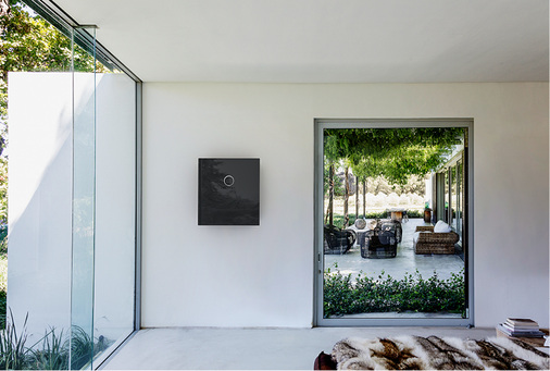 



Die neue Sonnenbatterie kommt unauffällig daher und fügt sich gut in das Interieur ein.

