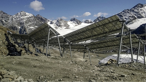 



Um das Gestein möglichst minimal zu beanspruchen, wurde die Spannweite zwischen den Pfeilern maximiert.
