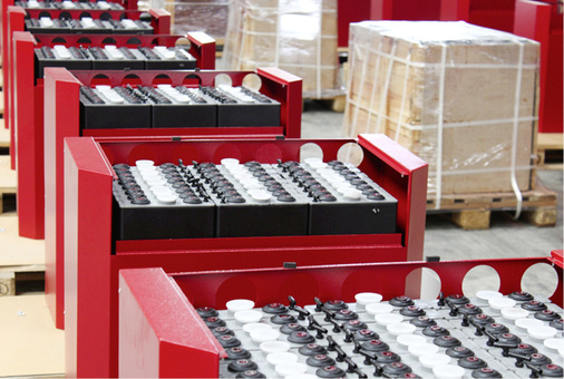 



Fertigung von Bleispeichern bei Senec in Leipzig.
