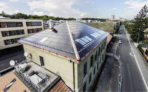 <p>
</p>

<p>
Der Firmensitz in Bern verfügt über eine Photovoltaikanlage auf dem Dach.
</p> - © Foto: Meteotest


