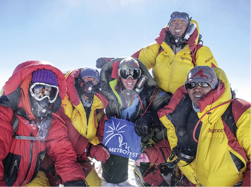 <p>
</p>

<p>
Für alpine Expeditionen erstellte Meteotest Wetterprognosen, im Auftrag der Versicherer. Manchmal gehen die Experten selbst mit auf den Berg, wie hier auf dem Mount Everest.
</p> - © Foto: Meteotest

