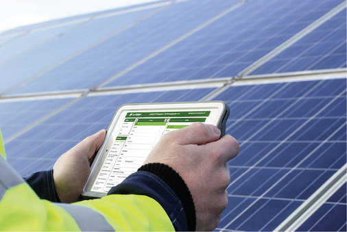 
Im Solarpark Georgswerder der Hamburg Energie Solarbetriebs GmbH führt Greentech die Anlageninspektion papierlos mit Tabtool aus.



