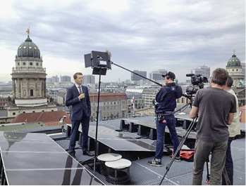 
Dunkle Wolken nicht nur über den Dächern von Berlin.



