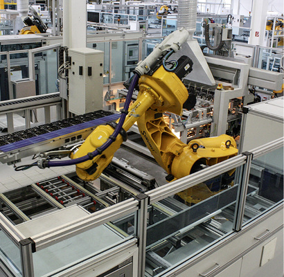 
Roboterballett bei Heckert Solar in Chemnitz.



