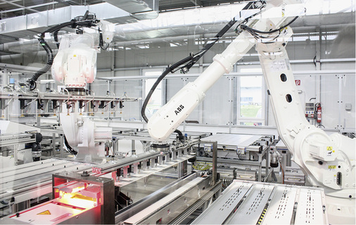 
Test der Zellstrings nach dem Löten.



