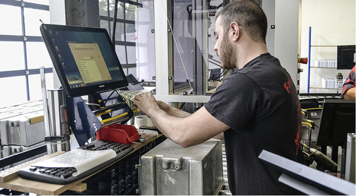 
Das Gussgehäuse aus Aluminium wiegt fünf Kilogramm.
