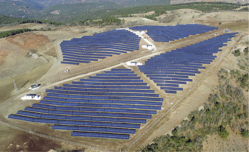 <p>
Schwieriger, steiniger Untergrund und Schneefall mussten bei Planung und Umsetzung der Anlage in Osmaniye, Türkei, berücksichtigt werden.
</p>