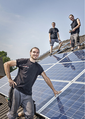 <p>
Helge Hill und sein Team sind schon seit 2000 in der Solarbranche tätig.
</p>