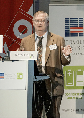 <p>
</p>

<p>
Hans Kronberger erwartet, dass Kombinationen aus Photovoltaik und Speichern bald wirtschaftlich sind.
</p> - © Foto: Ver Liebl/PV Austria

