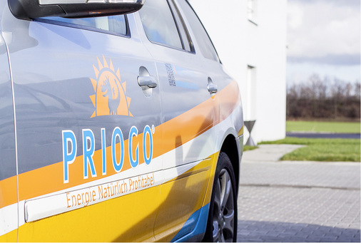 
Autark und Automobil sind untrennbar miteinander verbunden. Das Elektrofahrzeug wird zum mobilen Speicher. 
