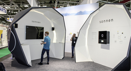 
Letzte Vorbereitungen am Vorabend der Intersolar: Ab neun Uhr am ersten Messetag war es mit der Ruhe vorbei.




