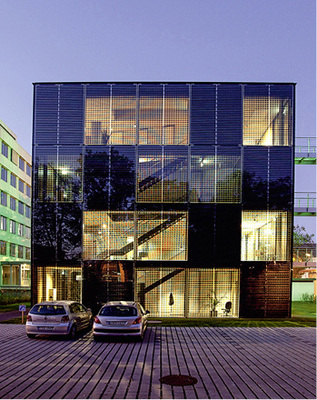 



Vier mal drei Meter große Module hat Ertex für den Energiewürfel Kostanz gefertigt. Es geht noch größer.
