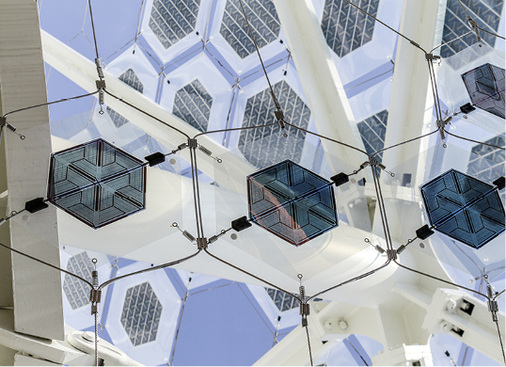
Um eine bessere Optik zu erreichen, wurden nicht alle Teile des Moduls metallisiert
