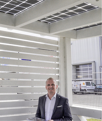 
Oliver Enderlein ist mit der Auftragslage zufrieden. Der Markt für Terrassen- und Carportdächer ist stabil. 



