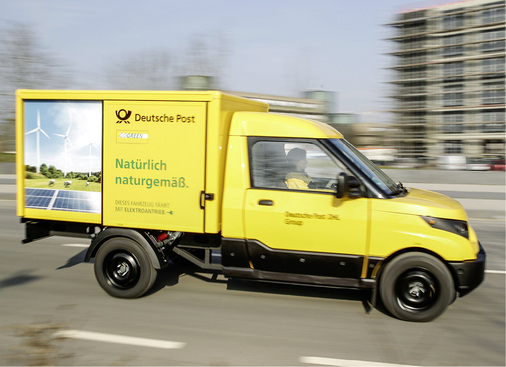 



Die Zustellfahrzeuge der Post müssen im Stadtverkehr häufig halten und fahren keine Langstrecken. Für dieses Einsatzprofil sind Elektroautos ideal geeignet.
