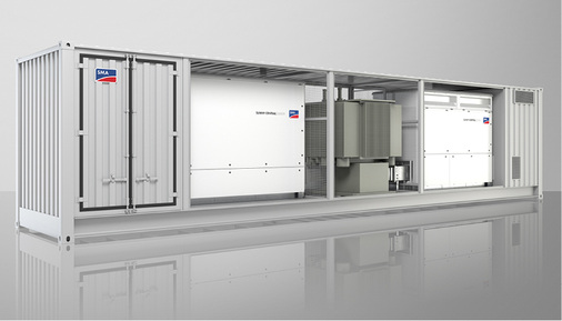 



Fünf Megawatt Wechselrichterleistung und einen Mittelspannungstrafo hat SMA in einen Container gepackt. 
