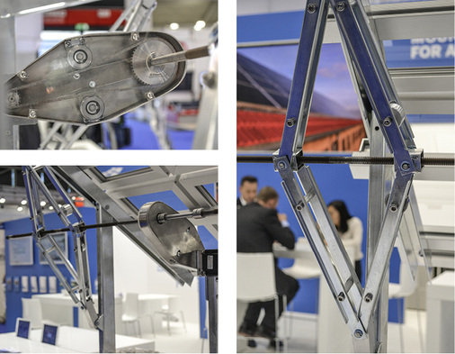 



Über das Kettengetriebe (oben links) wird die Kraft auf die Torsionsstange (unten links) übertragen. Diese drückt den Kniehebel (rechts) auseinander oder zieht ihn zusammen.
