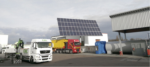 
Die Nachführsysteme liefern 50.000 bis 65.000 Kilowattstunden pro Jahr.
