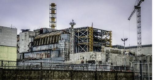 <p>
</p>

<p>
Nach der Reaktorkatastrophe von 1986 befindet sich noch immer das Gros des hoch radioaktiven Materials im Reaktor 4. Die Schutzhülle ist 110 Meter hoch.
</p> - © Foto: Thinkstock/Blinoff

