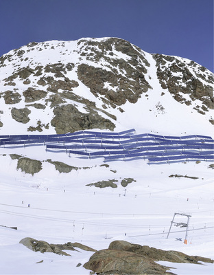 
Im Skigebiet am Gletscher von Pitztal wurde 2016 ein Megawatt kristalline Module installiert – für den Eigenverbrauch.



