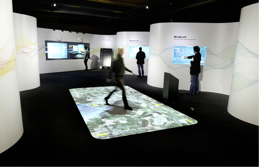 



Die multimediale Ausstellung „Erlebnis Energie“ richtet sich an die Bürger der Stadt und der Region, die hier mehr darüber erfahren, wie die Energiewende funktioniert.
