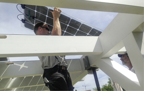 



Doppelglasmodule gibt es in den verschiedensten Größen und Ausführungen. Ihre Vorteile: Sie sind lichtdurchlässig, tragfähig und langlebig. 
