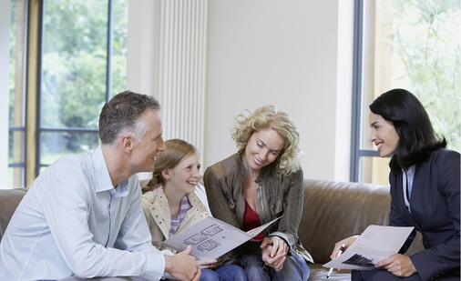 



Beim Verkaufsgespräch geht es um Haustechnik und Photovoltaik – in erster Linie jedoch um Menschen und ihre Bedürfnisse.
