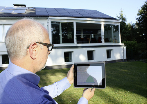 
Verbräuche und die Erzeugung stets im Blick: Thomas Koch bewertet seine Eigenversorgung wie ein Bankprojekt.
