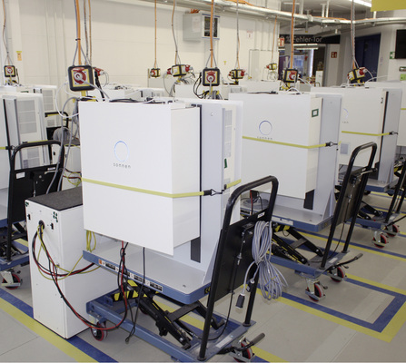 
Endmontage der Speichersysteme von Sonnen in Wildpoldsried.



