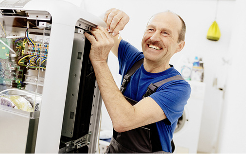 
Die Installation von Stromspeichern ist dem Fachhandwerker vorbehalten.
