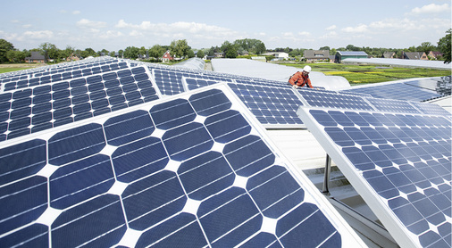 <p>
Photovoltaikanlagen sind wartungsarm, aber nicht wartungsfrei und sollten jährlich geprüft werden.
</p>