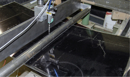 



Im Vierpunkt-Biegeversuch wurde der Einfluss der Solarzellenbeschichtung auf die Glasfestigkeit untersucht.
