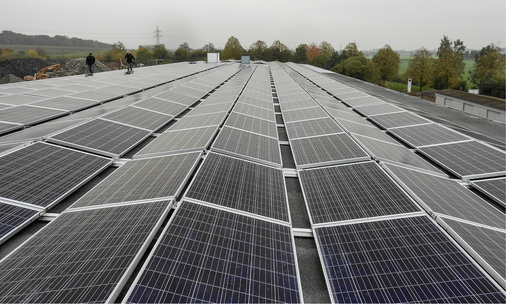 



Für das Bauunternehmen RST hat Wirsol nicht nur die Anlage mit 165 Kilowatt gebaut, sondern den Direktvermarkter für den Reststrom gleich mitgeliefert.
