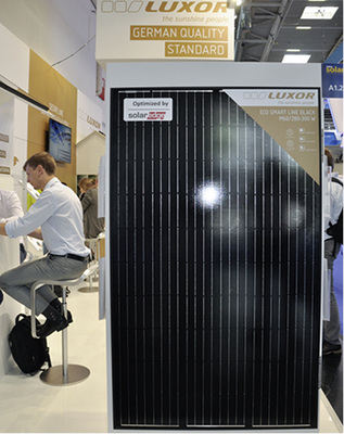 <p>
Von Luxor Solar wird ab August 2017 ein monokristallines Modul namens Full Black Smart verfügbar sein.
</p>