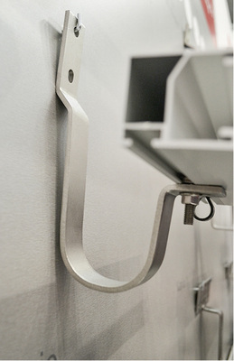 
Der Singlehook FT wird sparrenunabhänig montiert.



