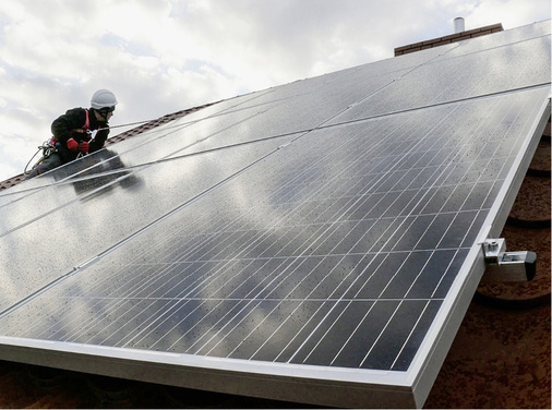 
Mit den neuen Dachhaken kann der Installateur viele Varianten abdecken.



