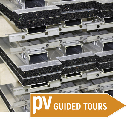 
Am Messestand von Schletter waren Komplettsysteme zu sehen, mit denen man sehr schnell sehr hohe Solarleistungen auf dem Flachdach installieren kann.



