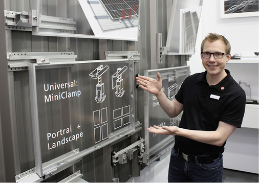 



Willem Haag von K2 Systems erläuterte den Teilnehmern unserer Touren die neue Mini Clamp. Die Zahl der Einzelteile für die verschiedenen Systeme wurde stark reduziert.
