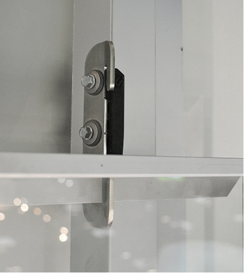 



Beim Ecorapid ist der Name Programm. Das System ist Gestell- und Modulmontage in einem.
